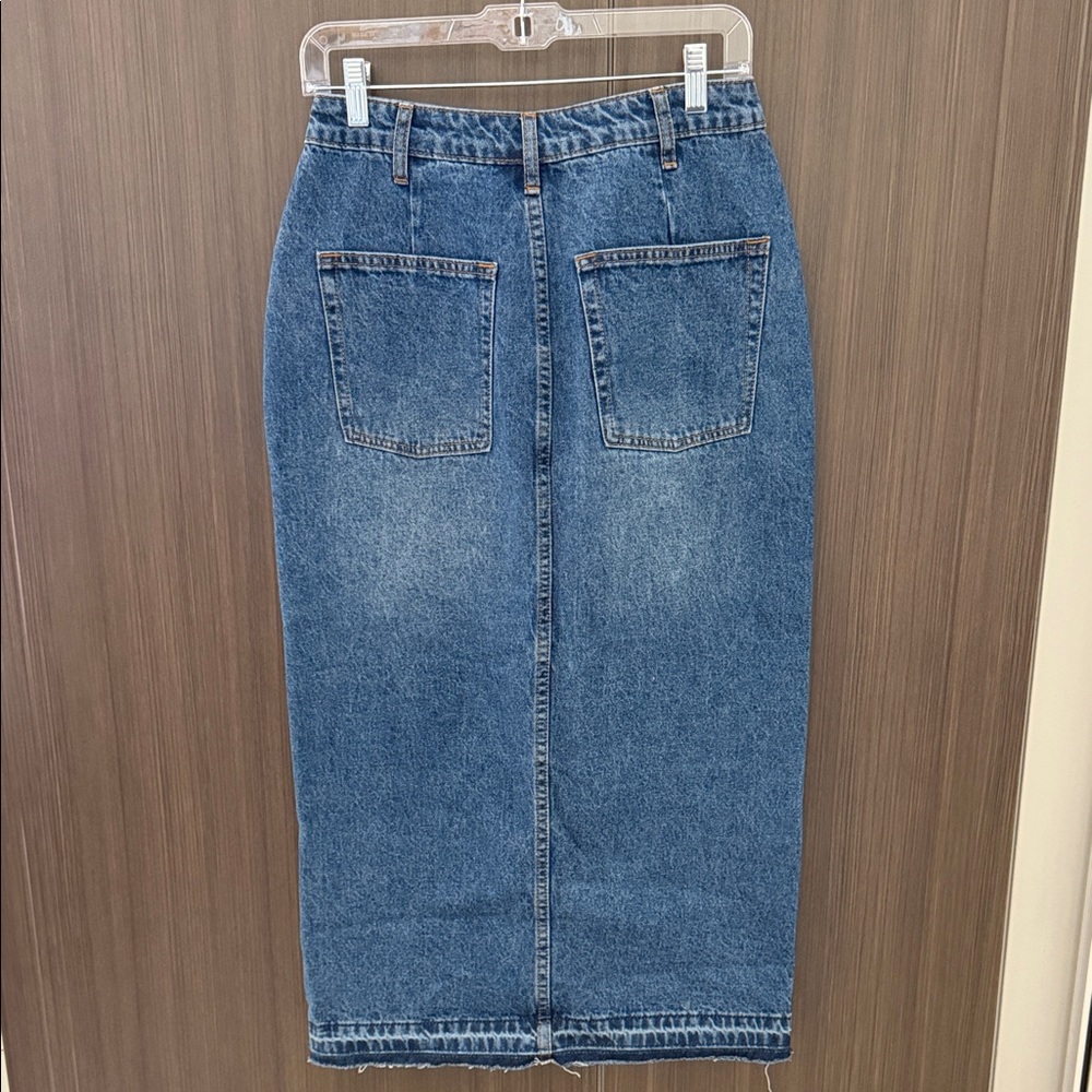 JustFab‎ Blue Denim Midi Skirt - Picture 4 of 5